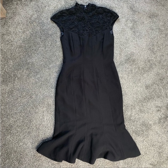 Frascara lace short sleeve flounce dress - Picture 1 of 8